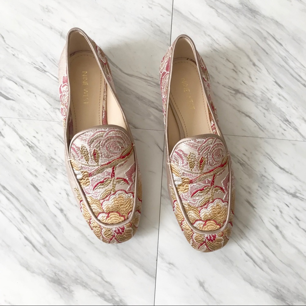 Nine West Tan / Beige Flats